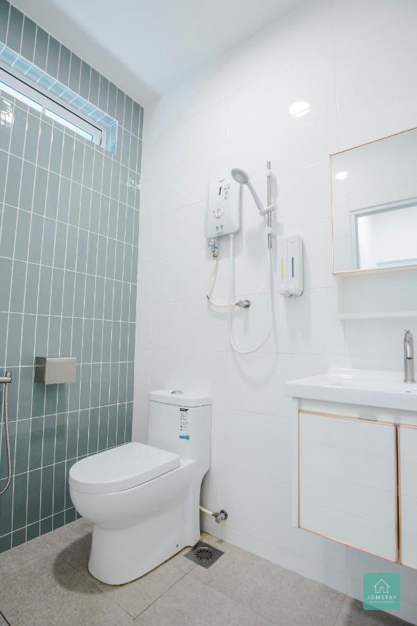 Jomstay Muji 19 & 7 Inn Ipoh Garden 8-10 Pax Exterior photo