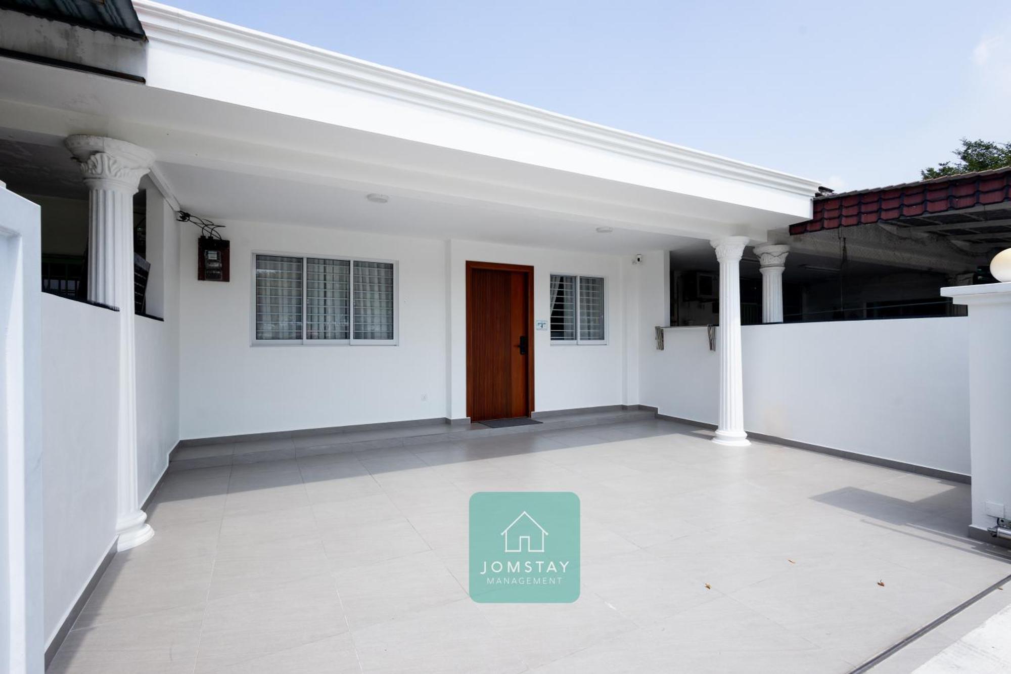 Jomstay Muji 19 & 7 Inn Ipoh Garden 8-10 Pax Exterior photo